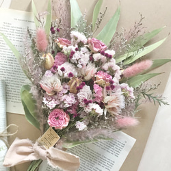 クランベリーのブーケ。ドライフラワーのスワッグ。 ドライフラワー