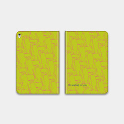 【待つ！皇帝ペンギン】イエローグリーン　手帳型タブレットケース　ipad andoroid　対応機種あり 1枚目の画像