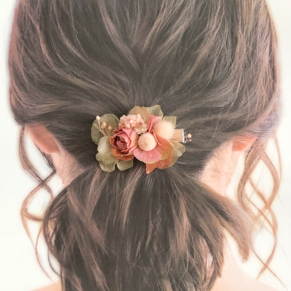 お花のミニヘアクリップ　ピンクグリーン 4枚目の画像