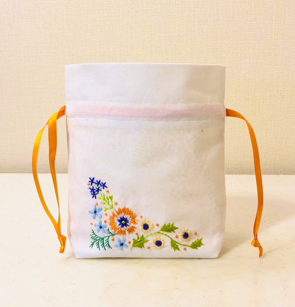 刺繍 オレンジのお花 巾着 ポーチ ＜オレンジリボン＞ 5枚目の画像