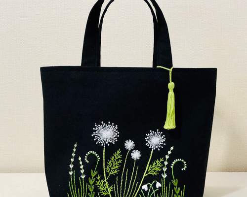 刺繍 白い花 トート バック ＜ブラック＞ トートバッグ acochan