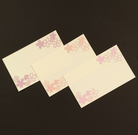 切り絵のミニメッセージカード《桜》(クリーム色) 2枚目の画像