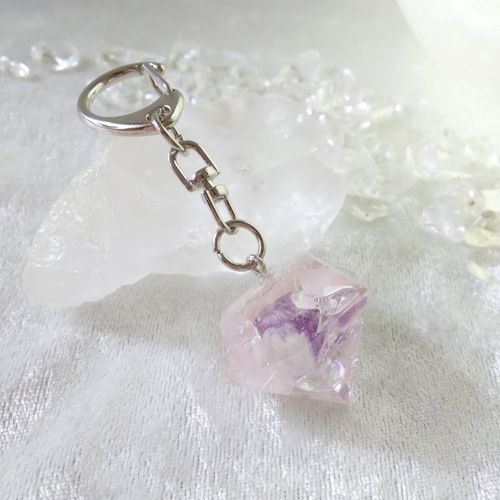 オルゴナイト　ストラップ　アメジスト　水晶　キーホルダー　携帯　レジン　鉱物 オルゴナイトストラップアメジスト水晶キーホルダー携帯レジン鉱物