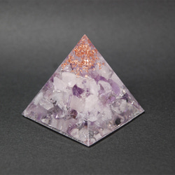【アメジスト/ローズクォーツ/水晶】ピラミッド型 オルゴナイト  ミックス 2枚目の画像