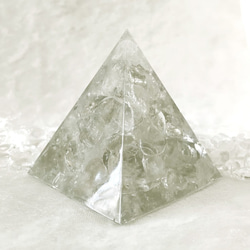 グリーンアメジスト  ピラミッド オルゴナイト  希少石 4枚目の画像