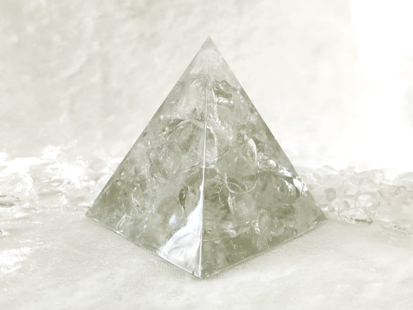 グリーンアメジスト  ピラミッド オルゴナイト  希少石 4枚目の画像