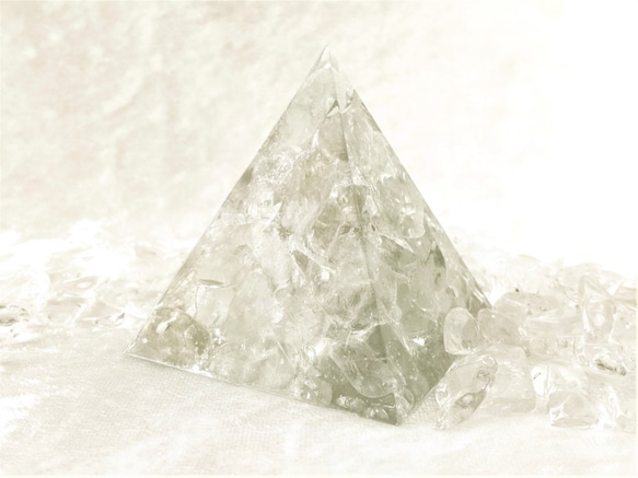 グリーンアメジスト  ピラミッド オルゴナイト  希少石 8枚目の画像