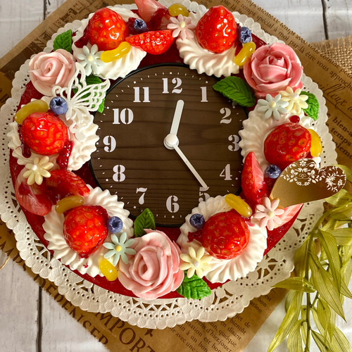 ⭐️艶々いちごのゼリーケーキ時計⭐️ 掛け時計・置き時計 le'a ⭐️艶々いちごのゼリーケーキ時計⭐️ 掛け時計・置き時計 le'a