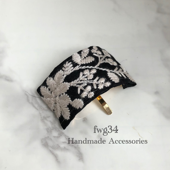 ポニーフック 刺繍 ブラック ポニーフック・ヘアカフス fwg34 通販