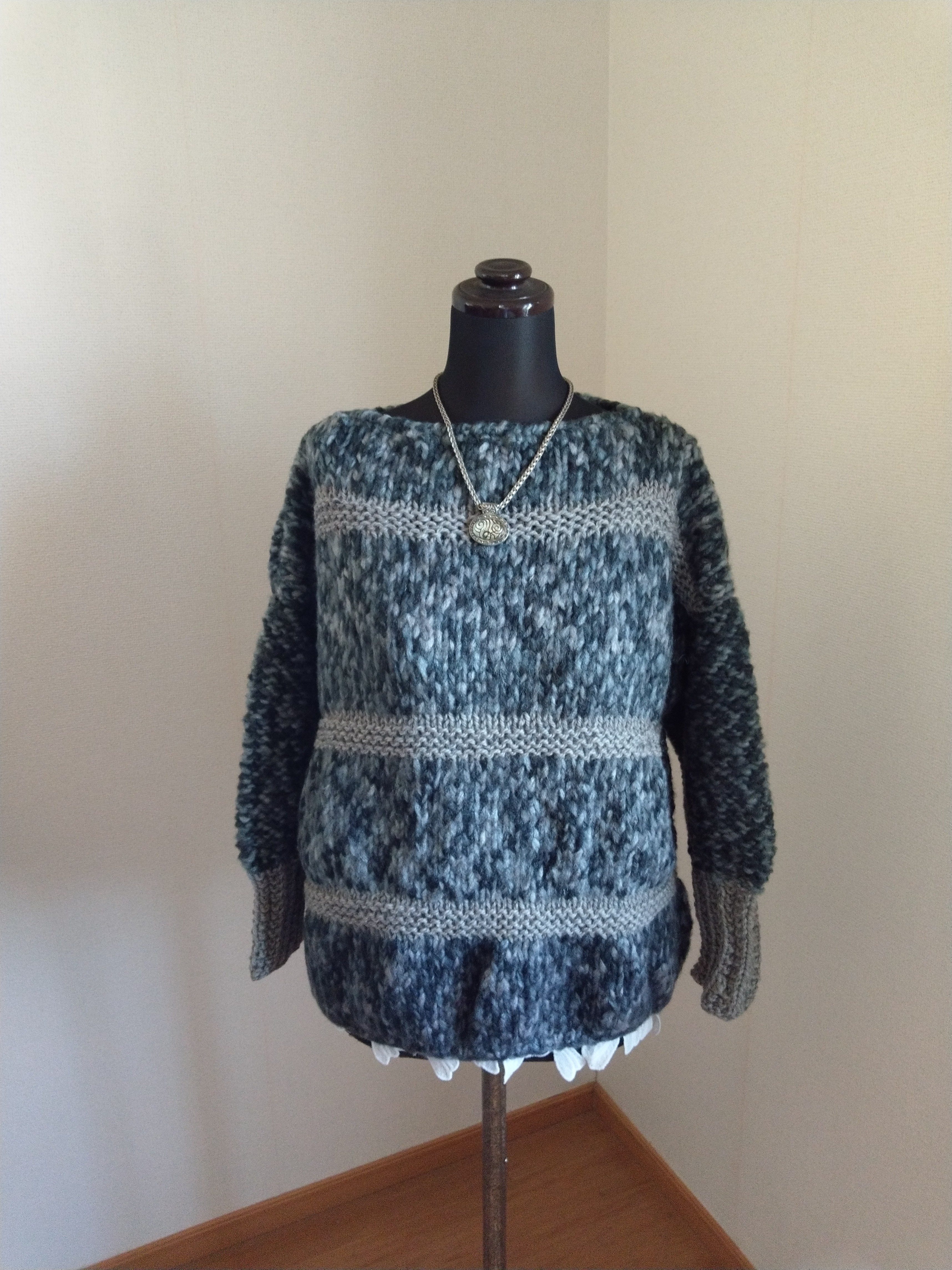 極太糸のプルオーバー