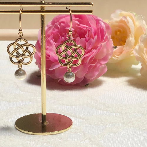 再販5✿〉お祝い事にぴったり✿水引風パーツとコットンパールのピアス