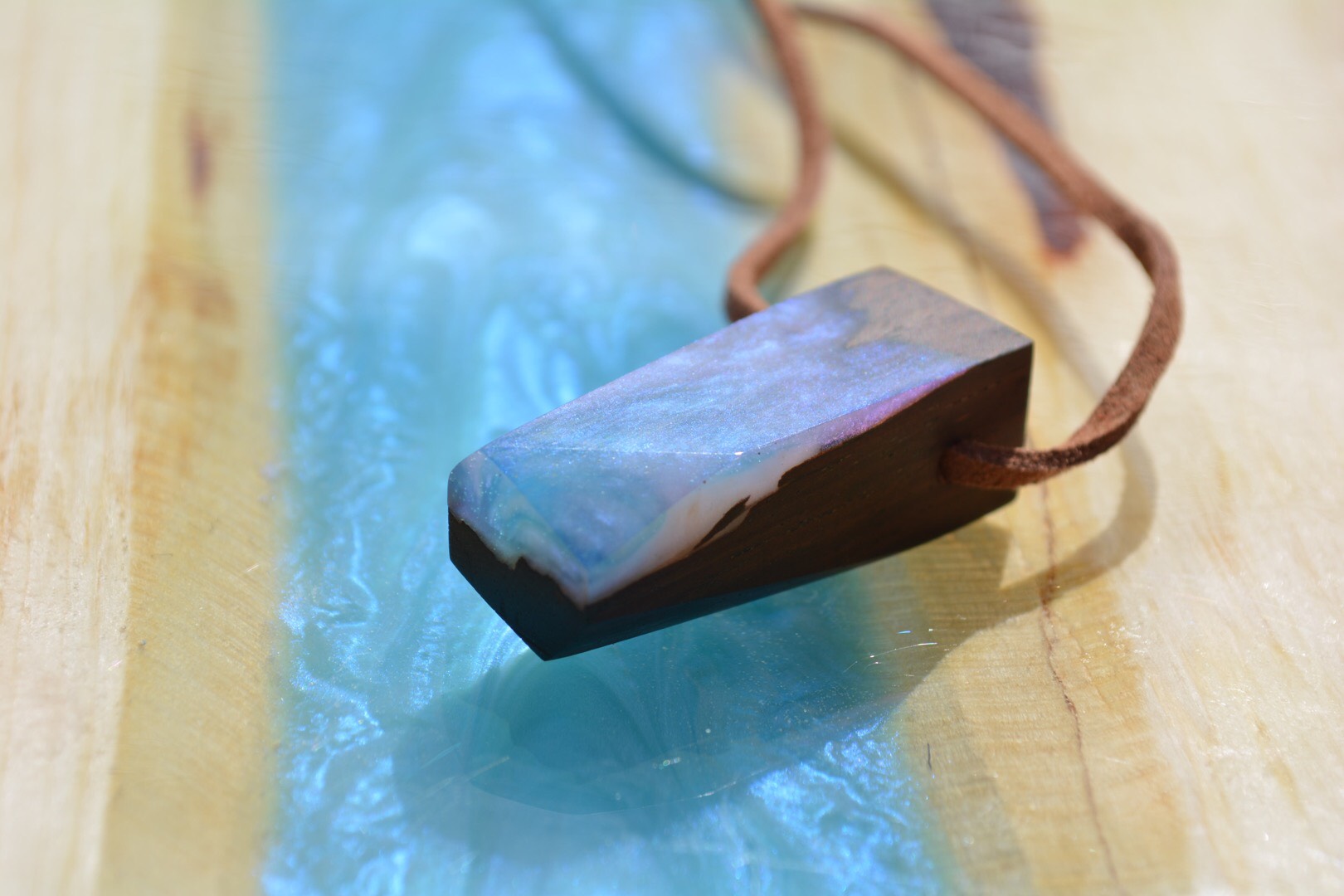 ウッドレジンペンダント  ブルーパールのうみ wood&resin pendant Blue Pearl Sea