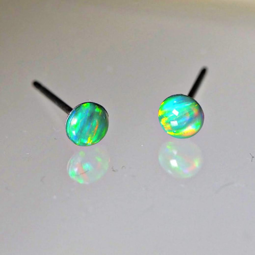 美品　緑　ピアス 楽天市場】純チタンピアス 翡翠 8mm 金属アレルギー対応 天然石