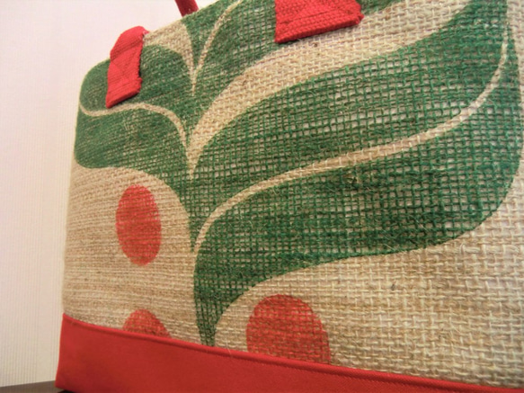 コーヒー 麻袋バッグ　Ｓ　トートバッグ 朱赤帆布 ブラジル　豆袋をリメイクした麻バッグ 9枚目の画像