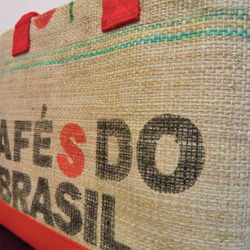 コーヒー 麻袋バッグ　Ｍ　トートバッグ 朱赤帆布　ブラジル　豆袋をリメイクした麻バッグ 9枚目の画像