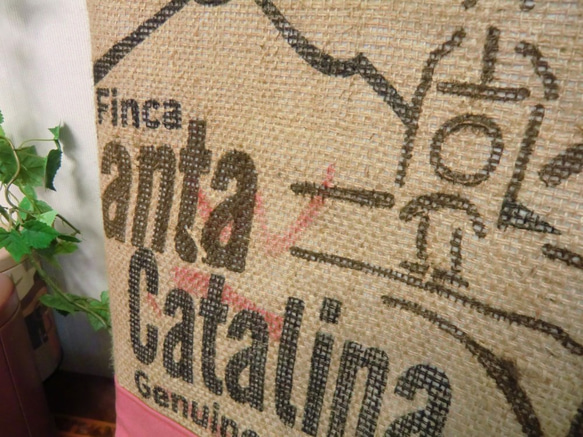 コーヒー 麻袋バッグ　Ｌ　トートバッグ　ピンク帆布　ガテマラ　豆袋をリメイクした麻バッグ 9枚目の画像
