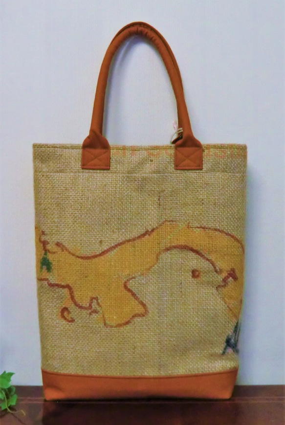 コーヒー 麻袋バッグ　Ｌ　トートバッグ　キャメル色帆布　パナマ　豆袋をリメイクした麻バッグ 4枚目の画像
