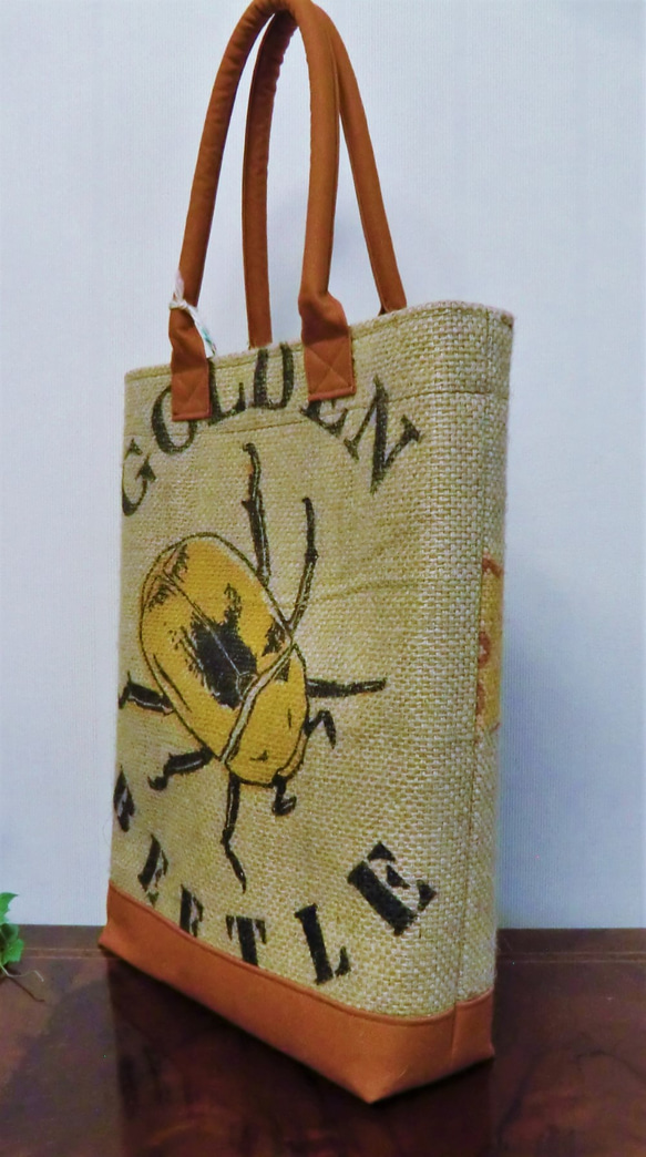 コーヒー 麻袋バッグ　Ｌ　トートバッグ　キャメル色帆布　パナマ　豆袋をリメイクした麻バッグ 5枚目の画像