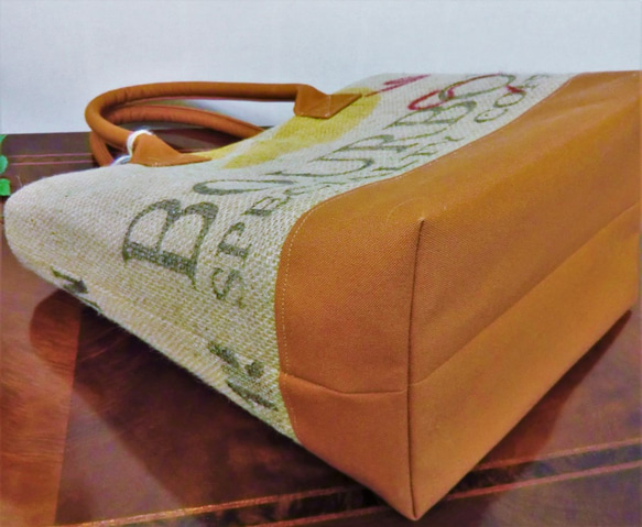 コーヒー 麻袋バッグ　ＭＷ　トートバッグ 　ブラジル　キャメル帆布 　豆袋をリメイクした麻バッグ 6枚目の画像