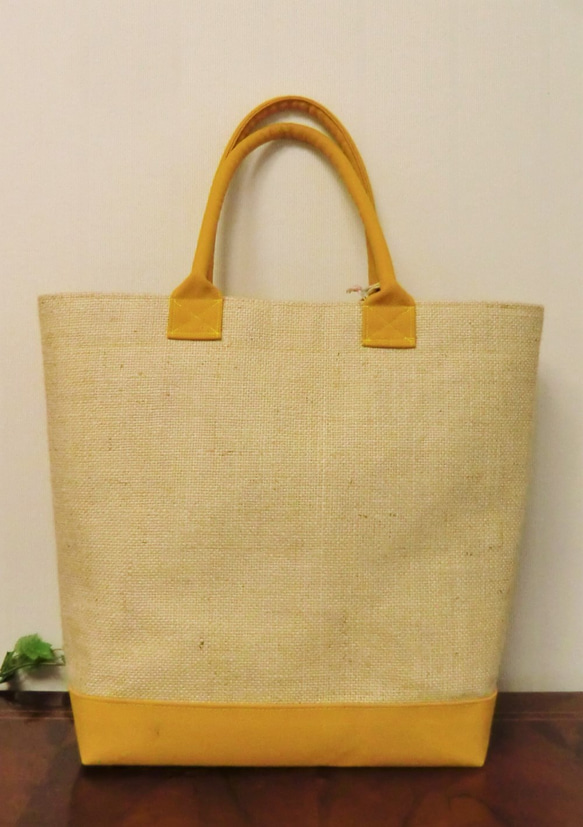 コーヒー 麻袋バッグ　ＬＬ　 大きめトートバッグ 　エチオピア　８号黄色帆布 　豆袋をリメイクした麻バッグ 3枚目の画像