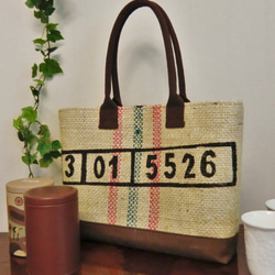 コーヒー 麻袋バッグ　Ｍ　トートバッグ 茶色帆布　コロンビア　豆袋をリメイクした麻バッグ 2枚目の画像