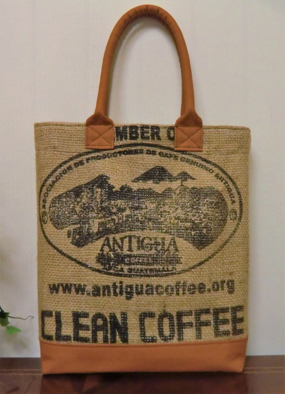 コーヒー 麻袋バッグ　Ｌ　トートバッグ　キャメル色帆布　ガテマラ　豆袋をリメイクした麻バッグ 4枚目の画像
