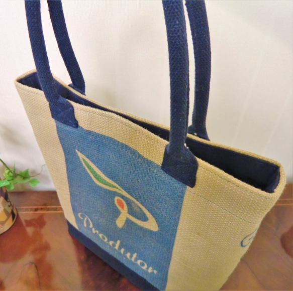 コーヒー 麻袋バッグ　Ｌ　トートバッグ　紺色帆布　ブラジル　豆袋をリメイクした麻バッグ 6枚目の画像