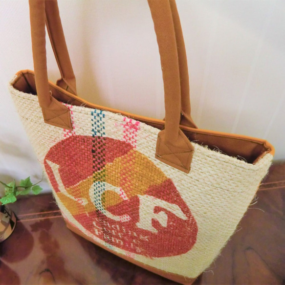 コーヒー 麻袋バッグ　Ｌ　トートバッグ　キャメル色帆布(裏パラフィンオレンジ)　コロンビア　豆袋をリメイクした麻バッグ 6枚目の画像