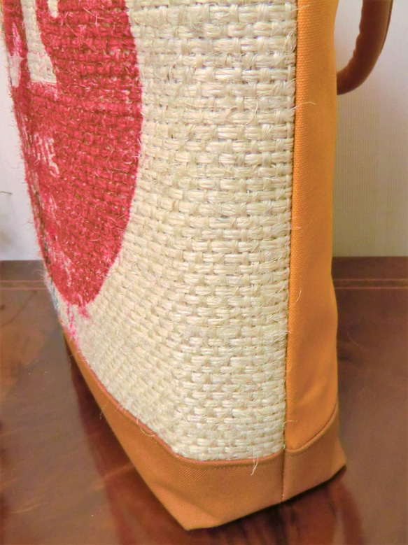コーヒー 麻袋バッグ　Ｌ　トートバッグ　キャメル色帆布(裏パラフィンオレンジ)　コロンビア　豆袋をリメイクした麻バッグ 9枚目の画像