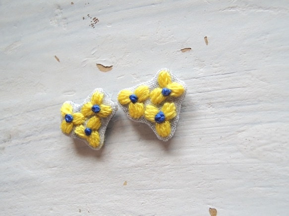 花盛り花束の耳かざり　黄色　 2枚目の画像
