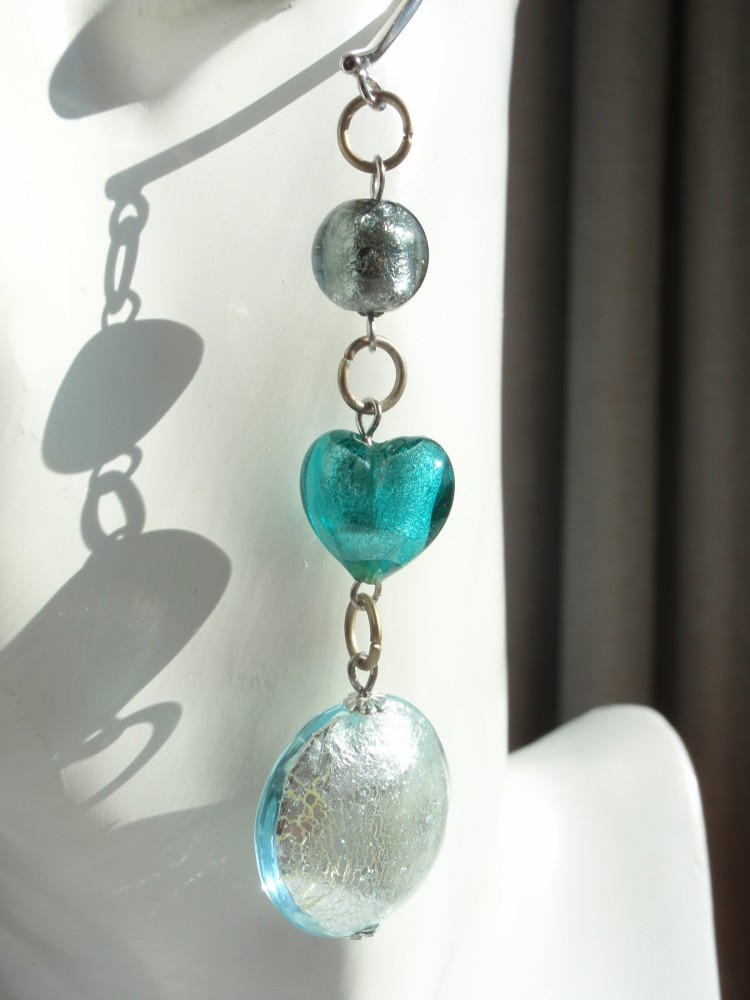 スカイブルーのハートとアクアマリンベネチアングラスビーズイヤーカフ　EC101-2