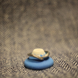 富士山 リングホルダー リングスタンド 指輪置き 置物 石膏製 2枚目の画像