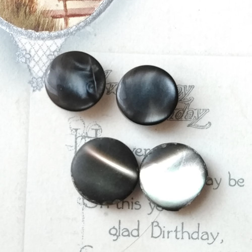 送料無料】4個 貝 USA アンティーク ヴィンテージ シェルボタン 素材