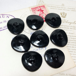 【送料無料】2個 1920～30年代 チェコ製 アンティーク ヴィンテージ ブラックガラス ボタン [EY5796] 9枚目の画像