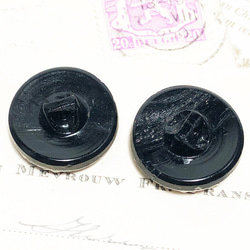【送料無料】2個 チェコ製 アンティーク ヴィンテージ ブラックガラス  ボタン 素材 パーツ 材料 [EY5918] 3枚目の画像