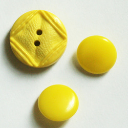 【送料無料】3個 ボタン アンティーク 昭和 レトロ ヴィンテージ 素材 パーツ 材料 アクセサリー HB1063 3枚目の画像
