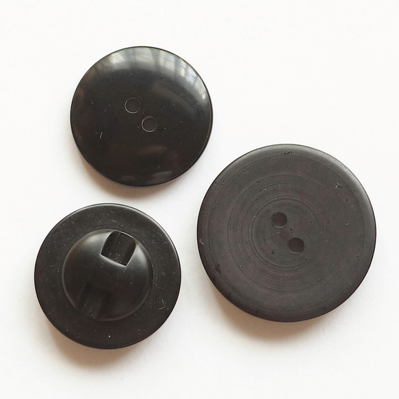 【送料無料】3個 ボタン アンティーク 昭和 レトロ ヴィンテージ 素材 パーツ 材料 アクセサリー HB1081 4枚目の画像