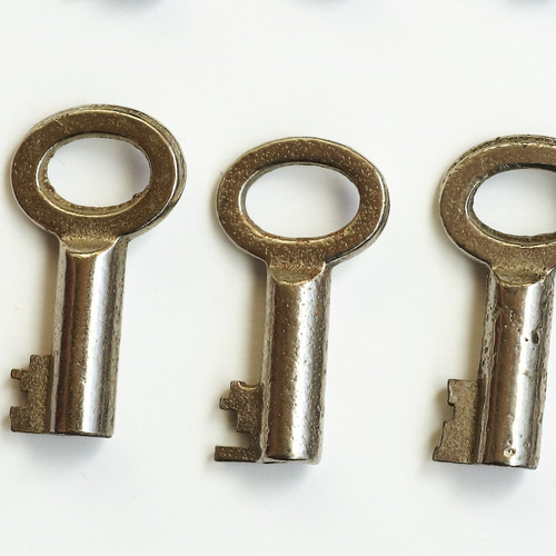 ⑥ アメリカで仕入れたアンティーク鍵在庫セール