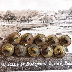 再販【送料無料】10個 イギリス アンティーク ヴィンテージ ボタン 装飾 手芸用品 [EY4216b] 2枚目の画像