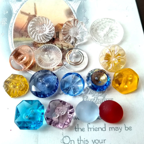 売り切れました。アンティークヴィンテージガラスボタンイヤリング 送料無料】16個 チェコ製 アンティーク ヴィンテージ ガラス