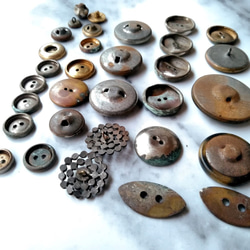 【送料無料】33個 イギリス アンティーク ヴィンテージ ボタン 手芸用品 [EY4196a］素材 パーツ 材料 10枚目の画像