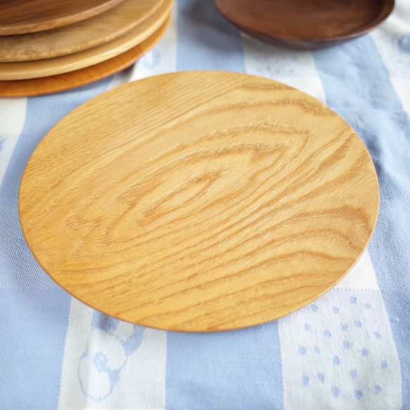 木の器  木のパン皿  タモ（φ200ｍｍ  高さ15mm）木製 1枚目の画像