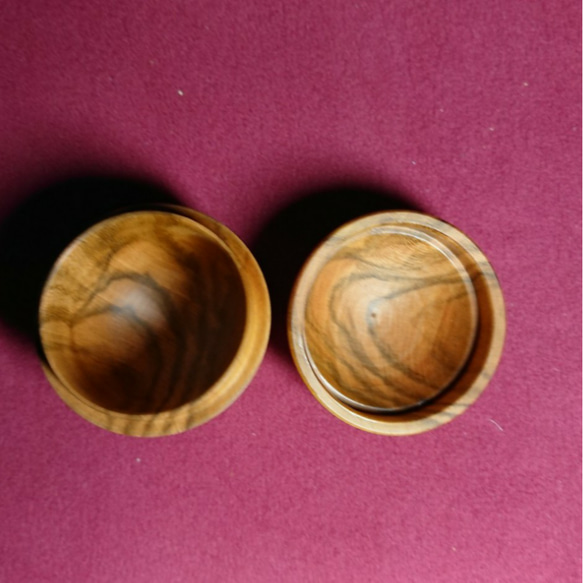 小さな木の器  蓋付きの器 サクラ  木製 6枚目の画像