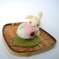 ほんわか和菓子と一緒　紫陽花菓子とうさぎさん 羊毛フェルト 置物 6枚目の画像