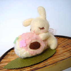 ほんわか和菓子と一緒　紫陽花菓子とうさぎさん 羊毛フェルト 置物 8枚目の画像