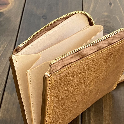 ホースハイドレザー 二つ折りコンパクトトラッカーウォレット 馬革