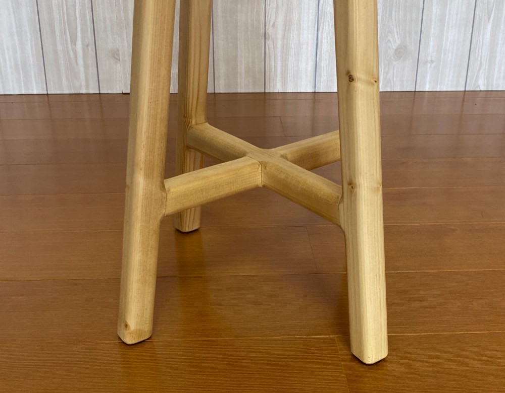 High stool without corners　角のないハイスツール　H＝600