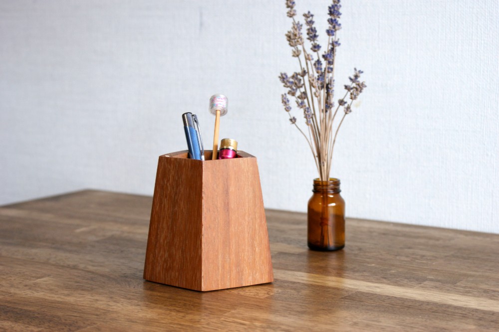 pentagon pen stand  五角形ペンスタンド 5,382円