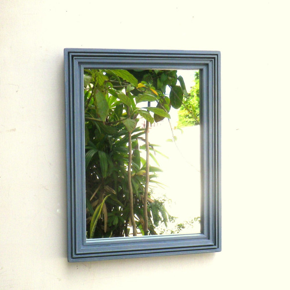 您可以選擇鏡子或玻璃“線框”藍灰色 第1張的照片