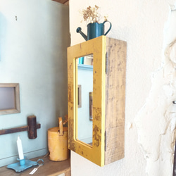 壁掛け収納　鏡『yellow door mirror』マスタードイエロー 2枚目の画像